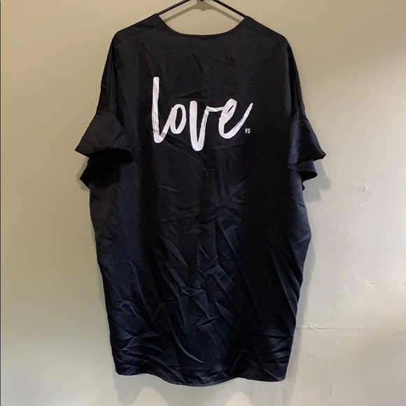 Victoria's Secret Other - NWT Black Victoria’s Secret LOVE Robe - One Size